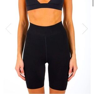 Eterne Long Biker Short